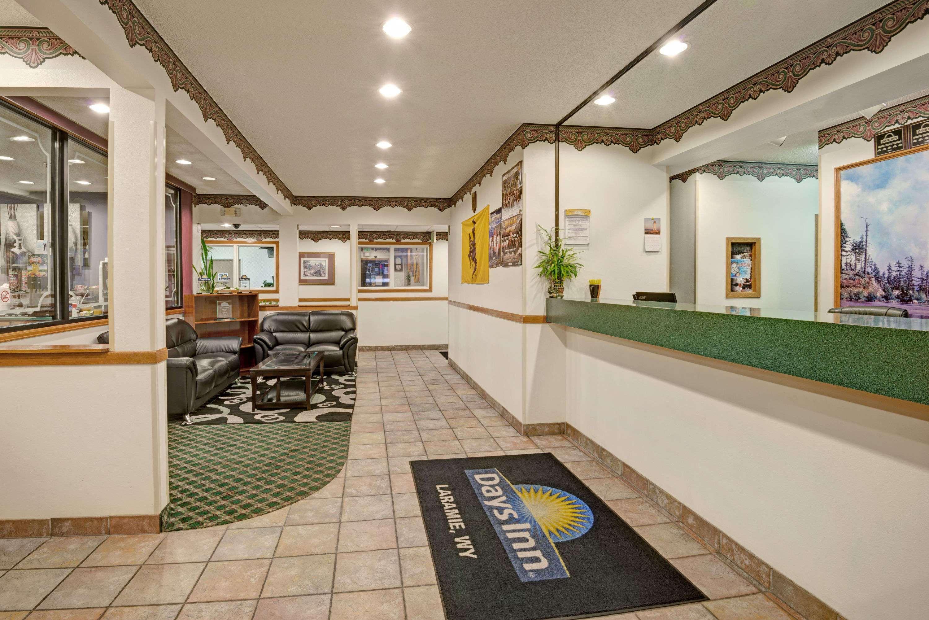 Days Inn By Wyndham Laramie Buitenkant foto